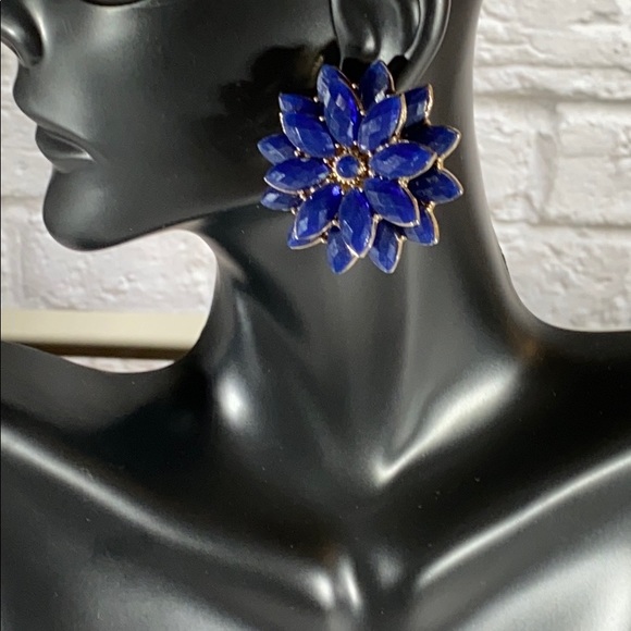 H&M Dark Blue Flower Earrings - Picture 2 of 4